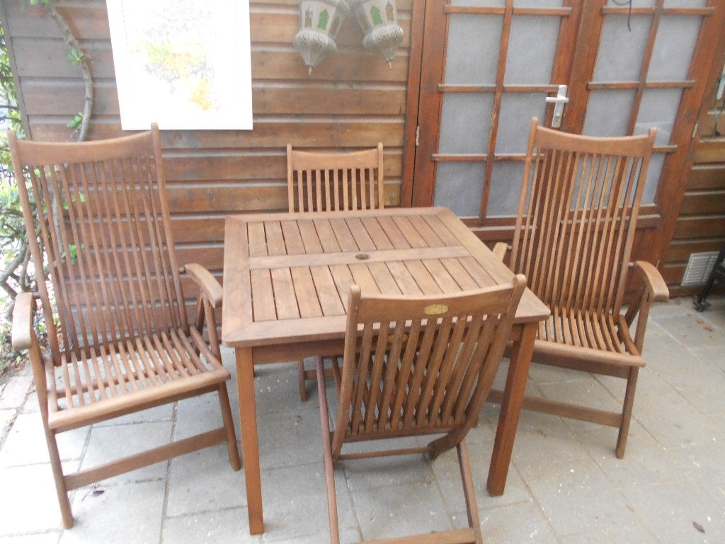 Rustiek De Vries zwaar teakhouten tuin set tafel is 90x90cm., Ophalen, 4 zitplaatsen, Gebruikt, Teakhout