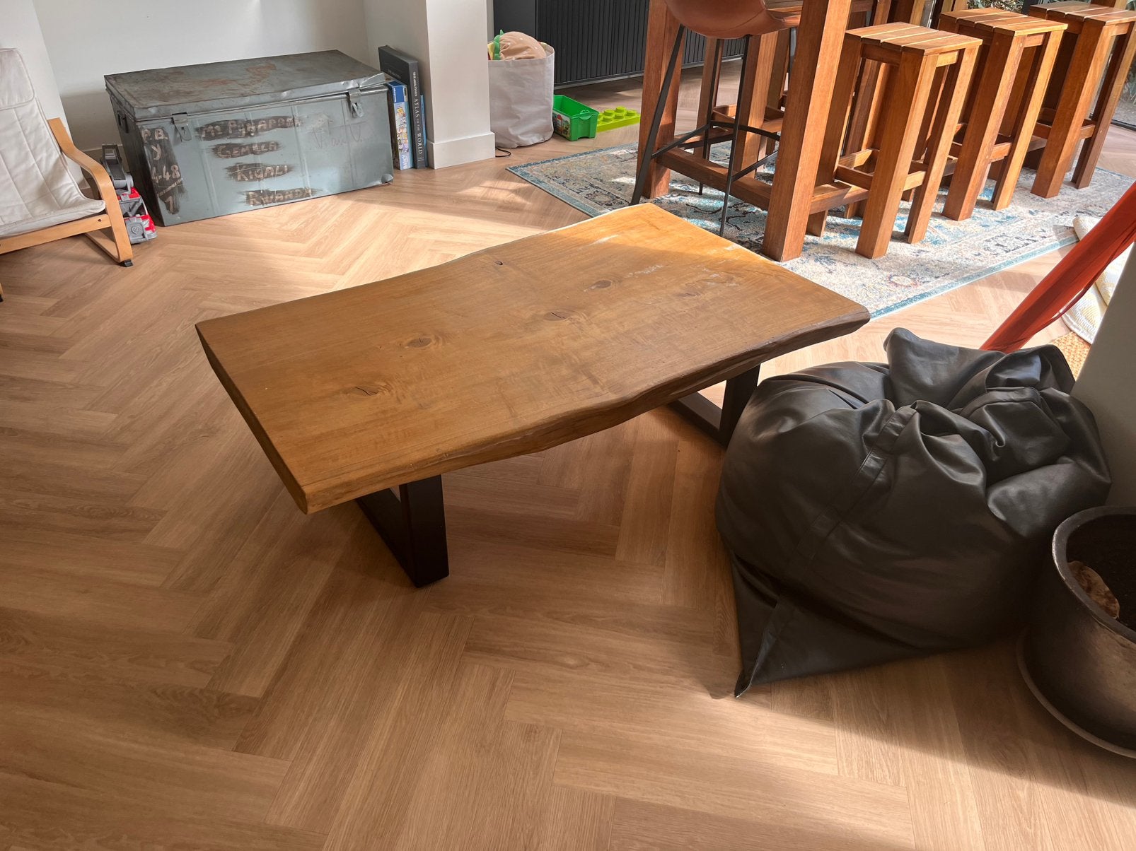 Massief houten salontafel, Ophalen, 100 tot 150 cm, 50 tot 100 cm, Zo goed als nieuw