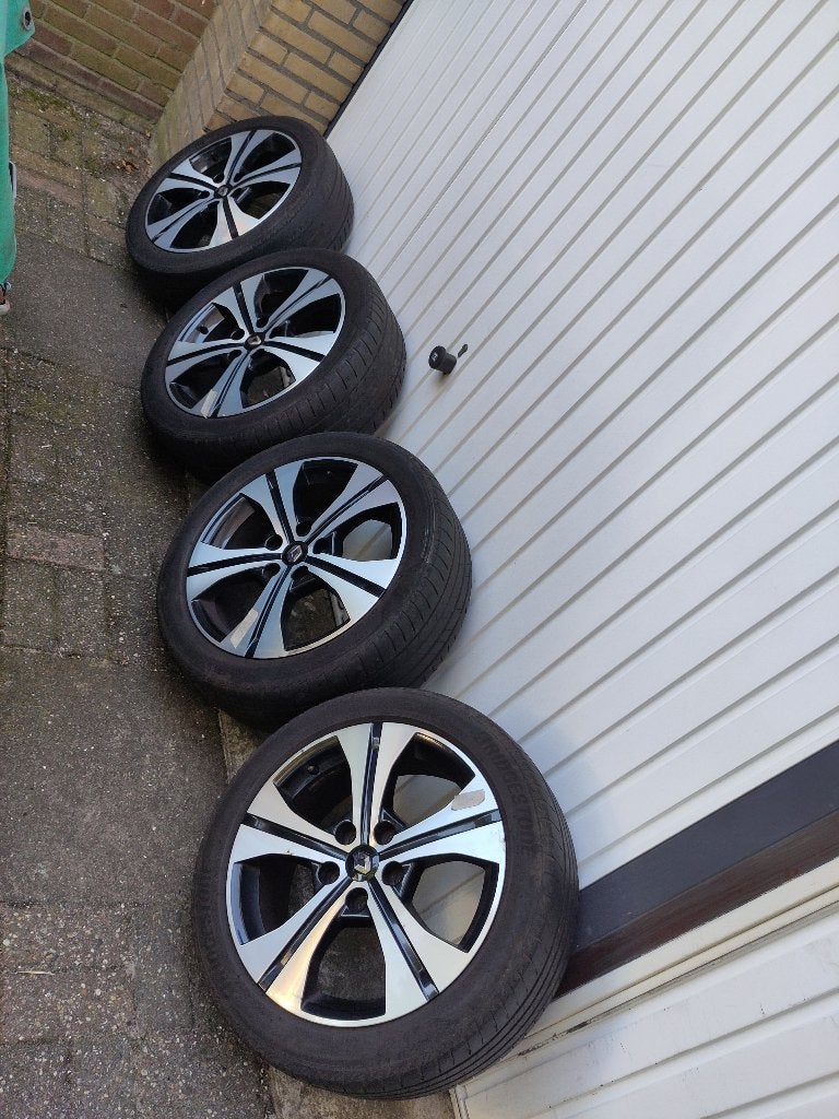 Originele 17 inch Renault velgen 5  114.3, Auto-onderdelen, Banden en Velgen, Ophalen, Gebruikt, Velg(en), 17 inch