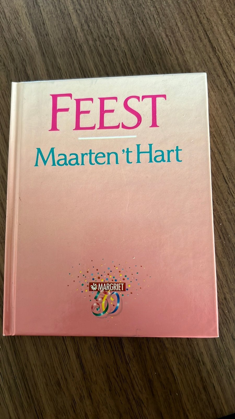 Maarten t Hart Feest, Boeken, Ophalen of Verzenden, Nieuw