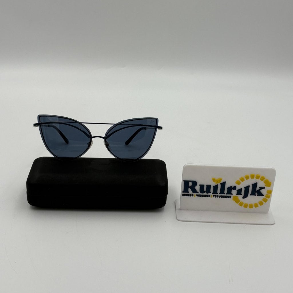 Karl Lagerfeld KL329S Cat zonnebril - Zgan, Sieraden, Tassen en Uiterlijk, Zonnebrillen en Brillen | Dames, Karl Lagerfeld, Zo goed als nieuw