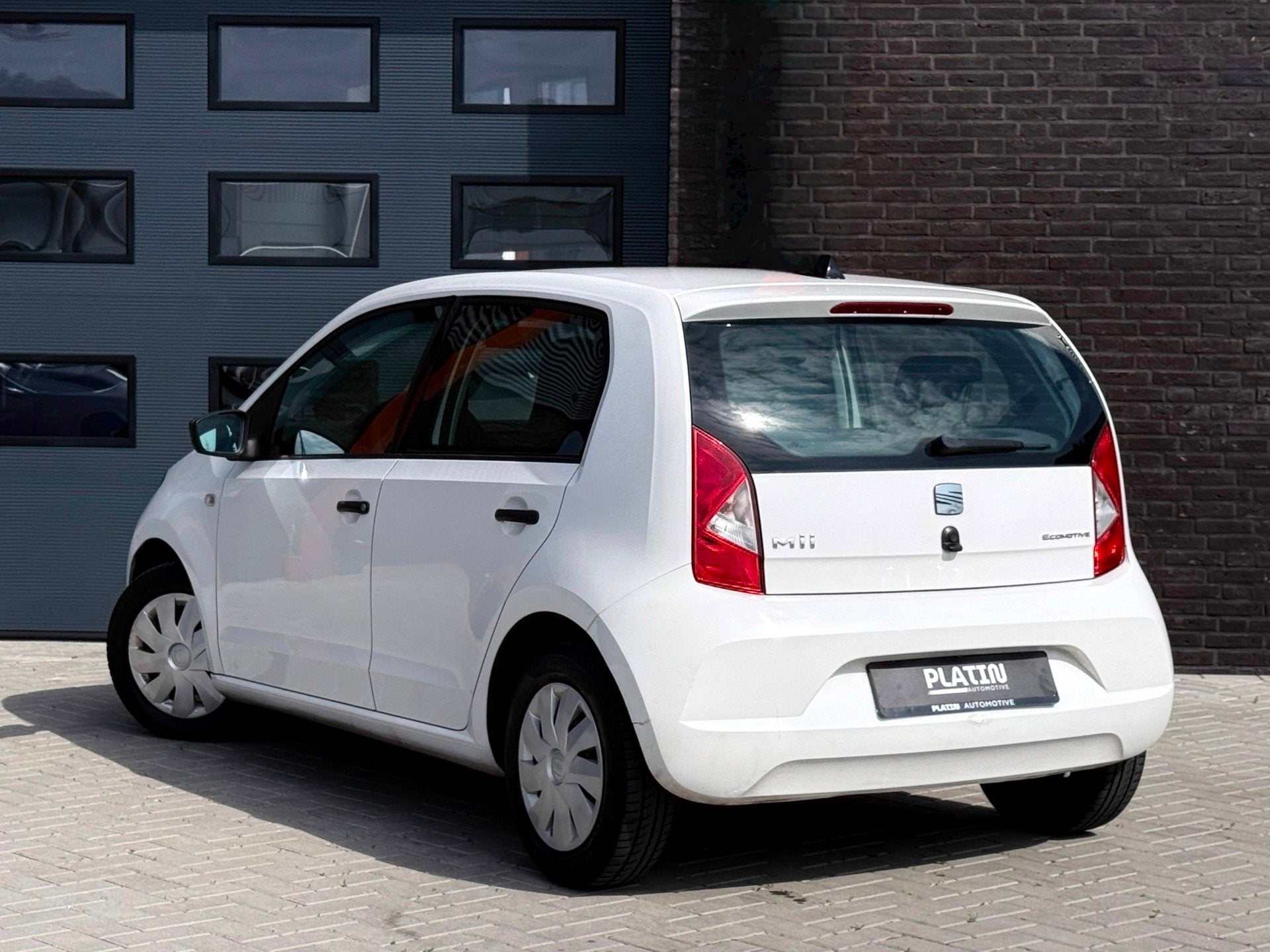SEAT Mii