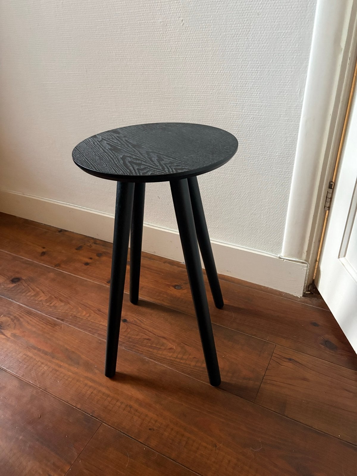 Zwart bijzettafeltje - Modern en stijlvol, Minder dan 55 cm, Zo goed als nieuw, Ovaal, Hout