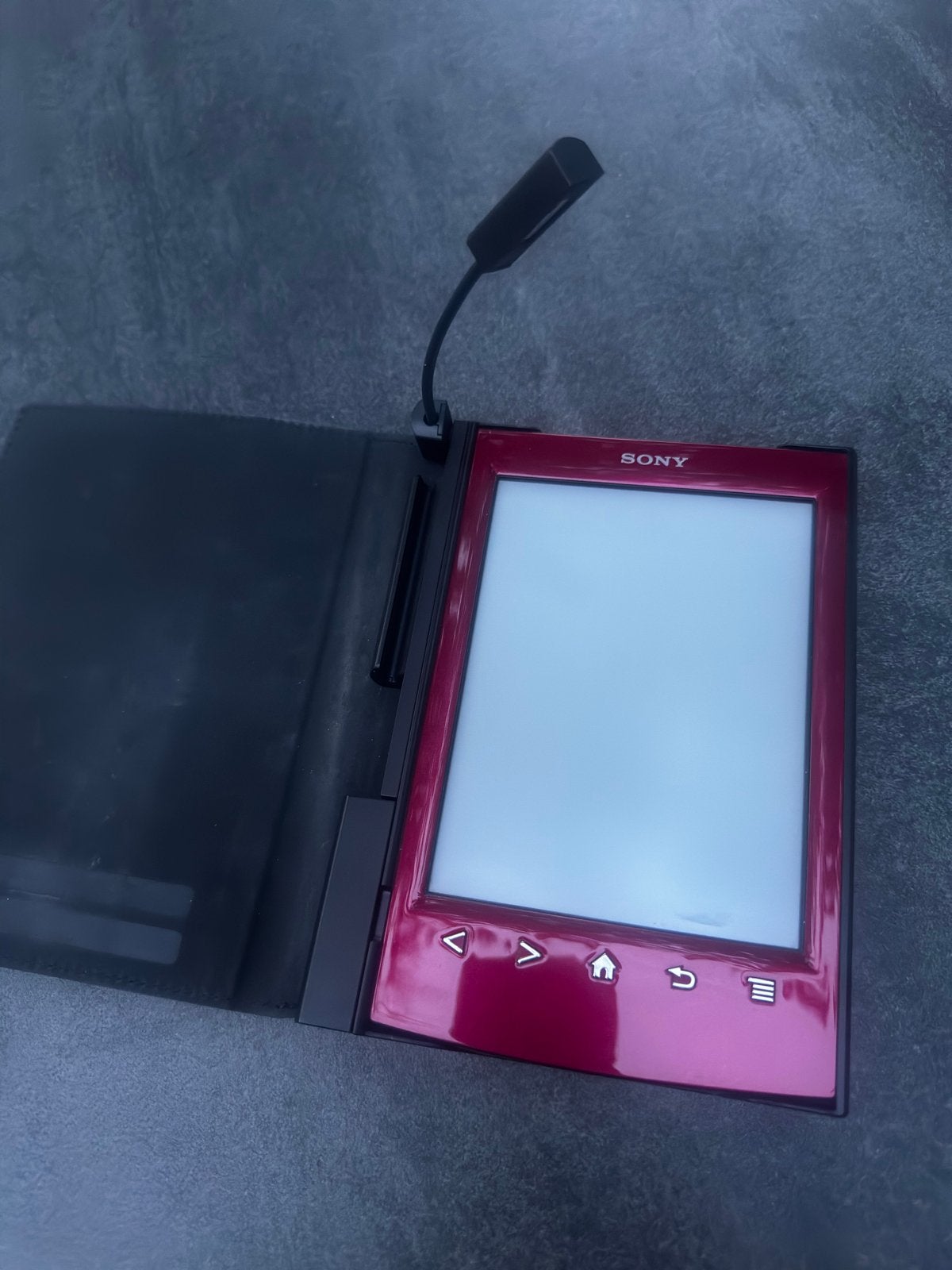 Sony Reader PRS-T1 E-reader met hoes en leeslampje, Ophalen, Gebruikt, 4 GB of minder, Touchscreen