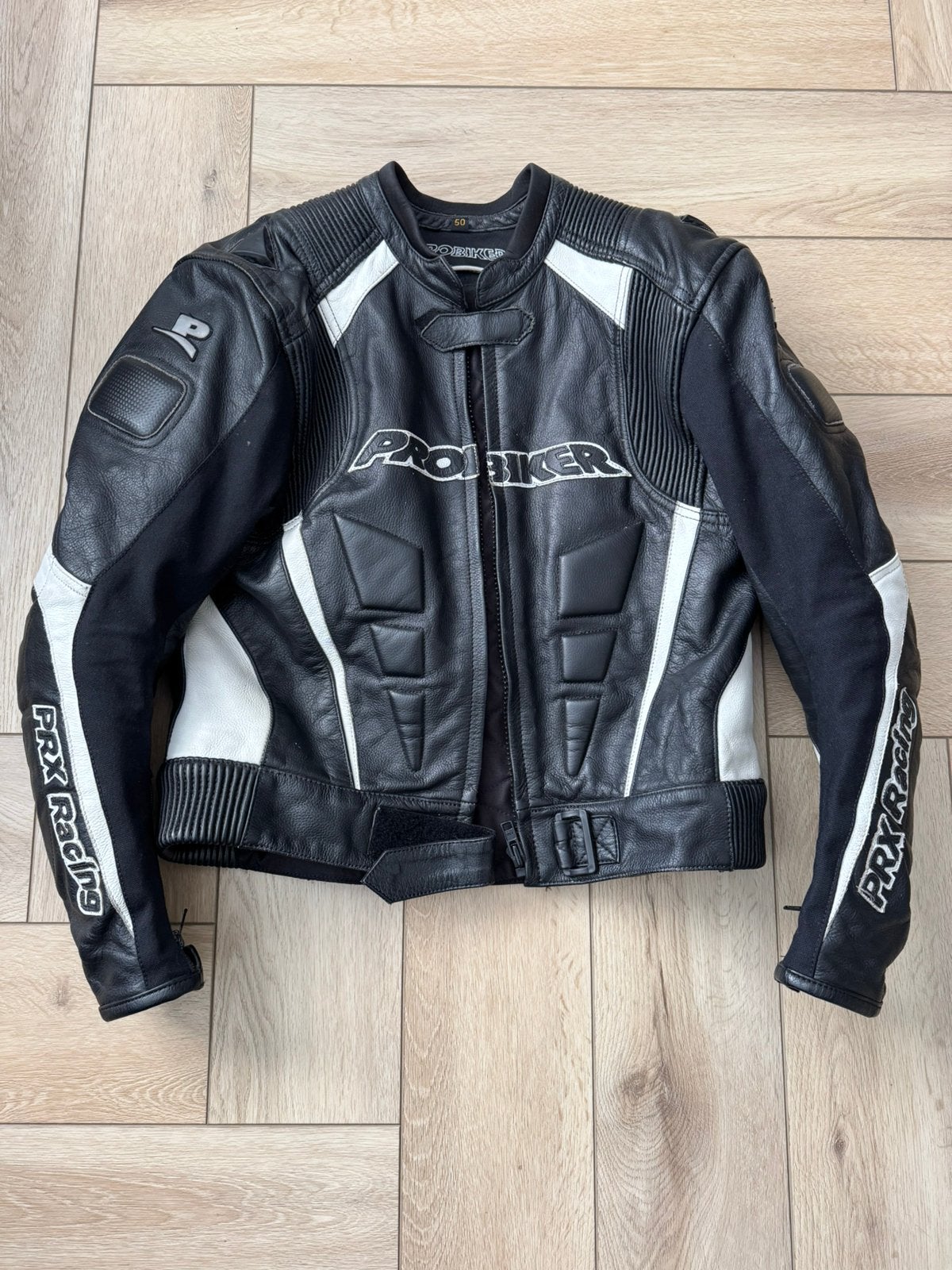 Leren motorpak met rugbescherming + broek, Ophalen of Verzenden, Tweedehands, Heren, Jas | leer