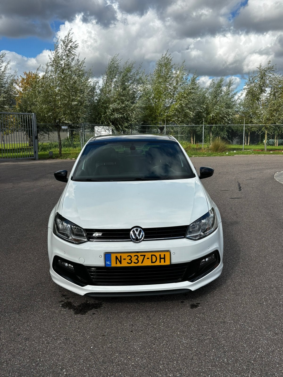 Volkswagen Polo 1.2 TSI 66KW 2017 Wit, 40 €/maand, 4 cilinders, Wit, Handgeschakeld