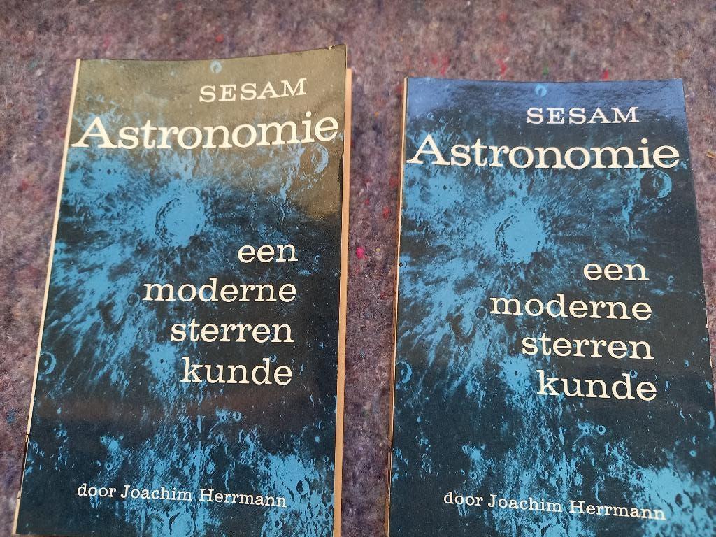 Sesam Astronomie(een moderne sterrenkunde) 2 delig, Boeken, Ophalen of Verzenden, Gelezen, Joachim Herrmann, Natuurwetenschap