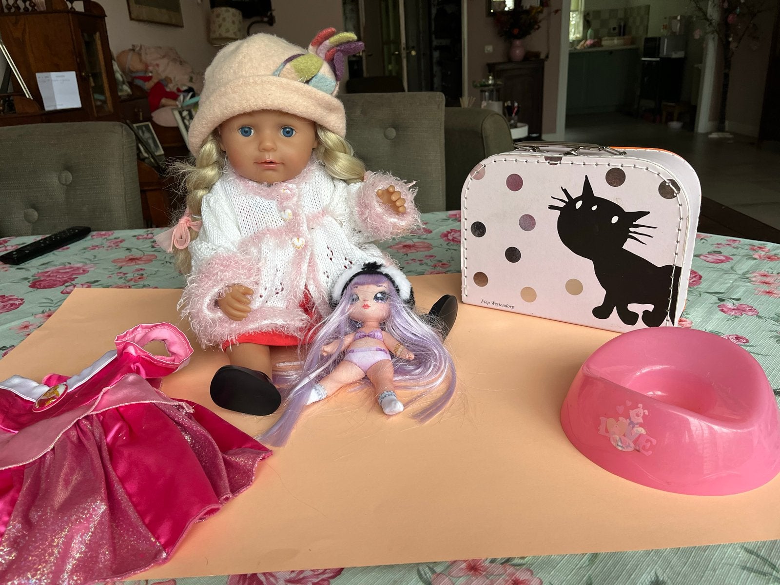 Baby Born meisjespop met accessoires en extra pop, Ophalen of Verzenden, Gebruikt, Babypop