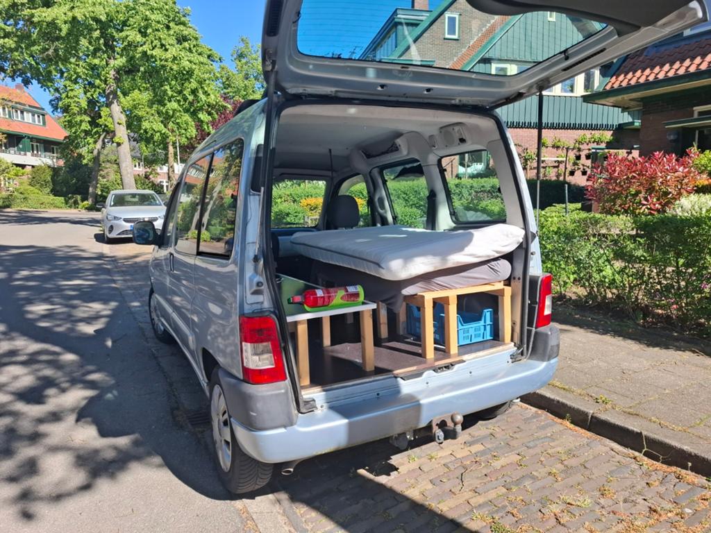 Minicamper Peugeot Partner 1.4 2006 156k km benzine, Caravans en Kamperen, Campers, Overige merken, Buscamper of Camperbus, Tot en met 2