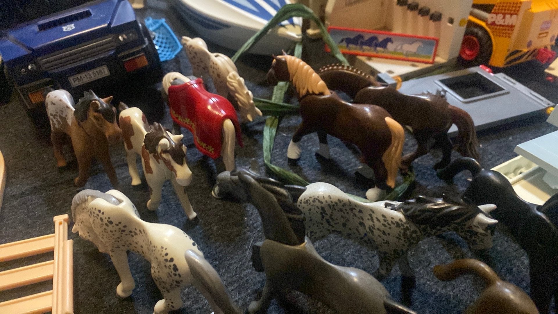 Playmobil veel paarden spirit en politie, Kinderen en Baby's, Speelgoed | Playmobil, Ophalen, Gebruikt