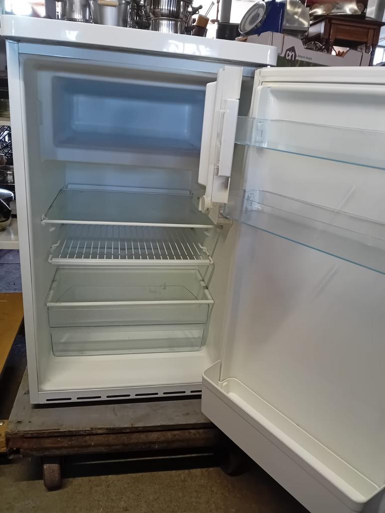 Bosch Tafelmodel Koelkast met Vriesvak - 86x50x61 cm, Gebruikt, 100 tot 150 liter, 45 tot 60 cm, Met vriesvak