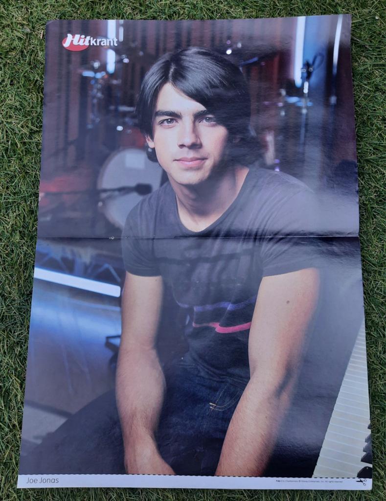 Poster 2x A4 Hitkrant 2009 Joe Jonas / Simon Keizer Jan Smit, Verzamelen, Ophalen of Verzenden, Gebruikt, A1 t/m A3, Muziek
