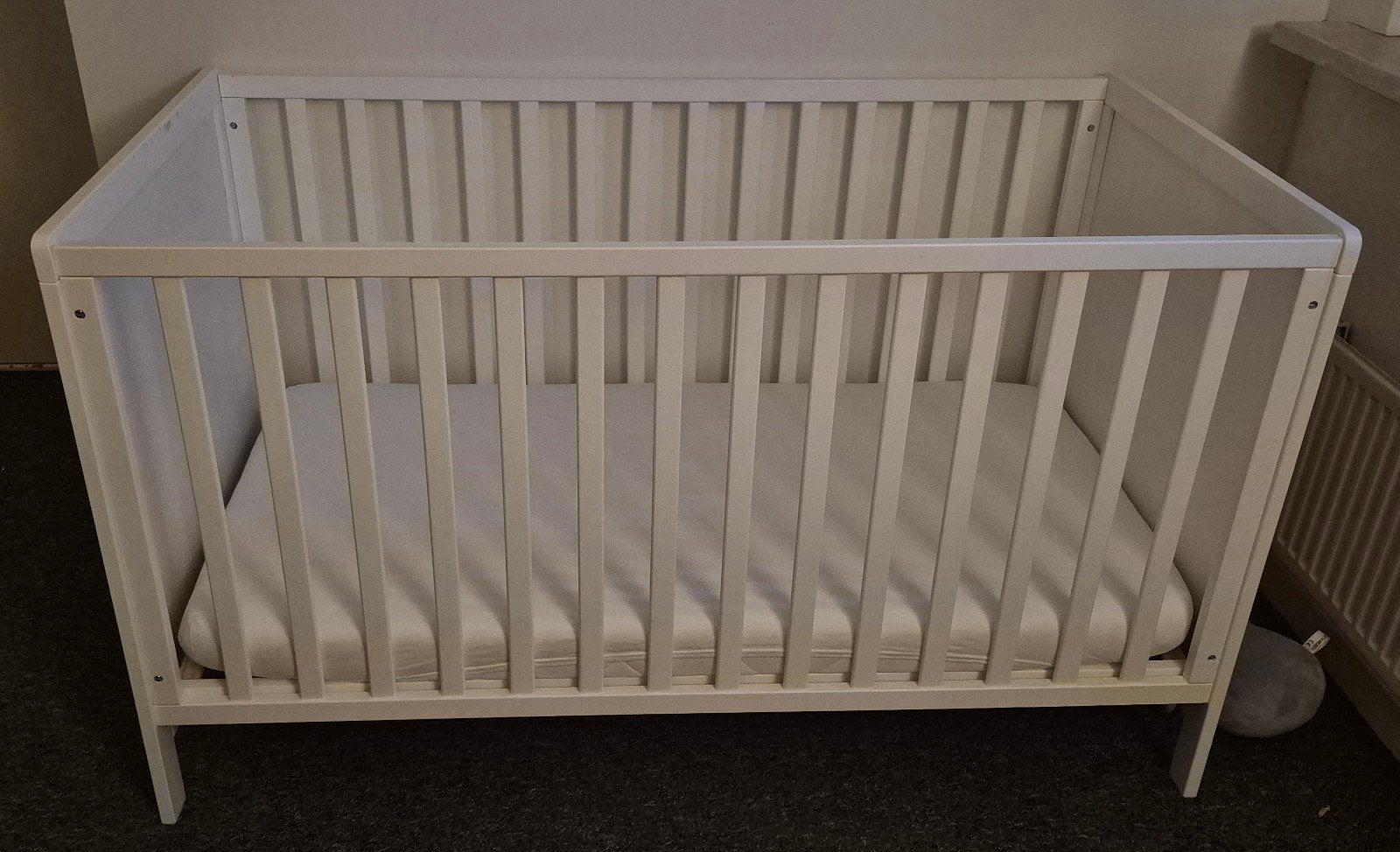 Wit ledikant (petit Amélie)met matras en beddengoed, Ophalen, Gebruikt, Ledikant