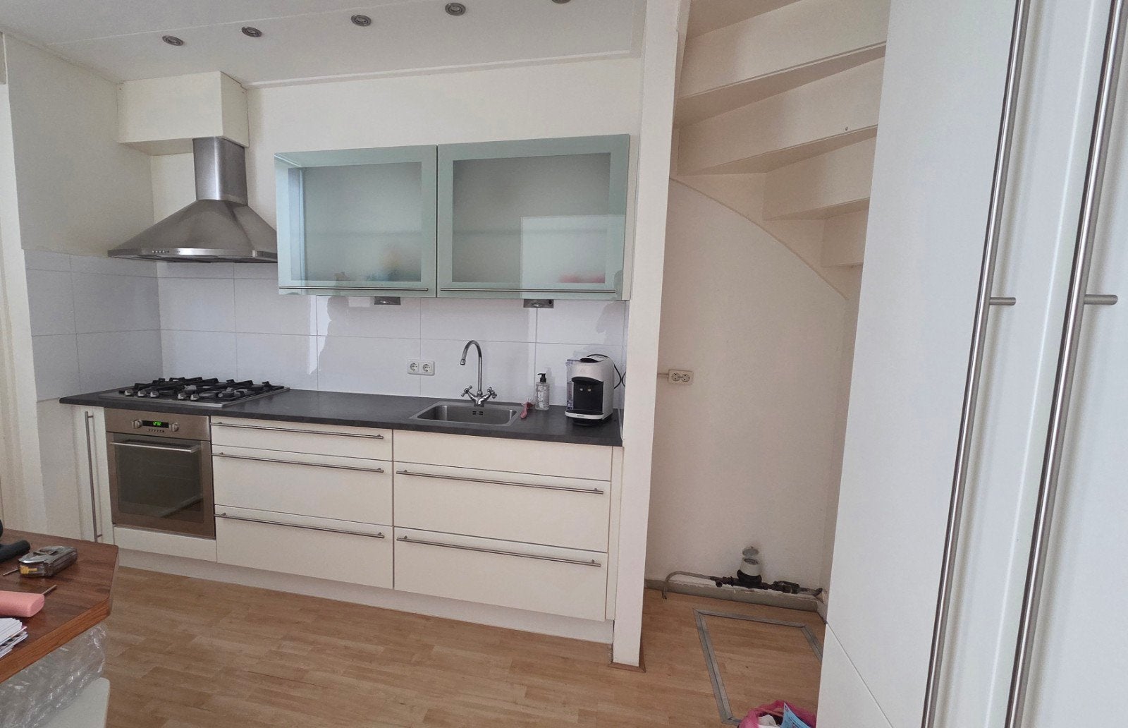 Complete keuken met Siemens vaatwasser en oven, Huis en Inrichting, Keuken | Complete keukens, Ophalen, Gebruikt, Wit, Dubbelwandige keuken