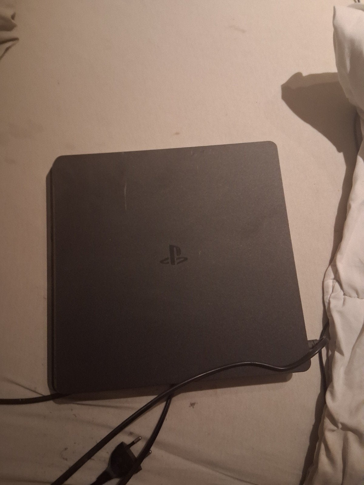 Sony PlayStation 4 Slim 500GB - Zo goed als nieuw, 500 GB, Ophalen of Verzenden, Zo goed als nieuw, Zonder controller