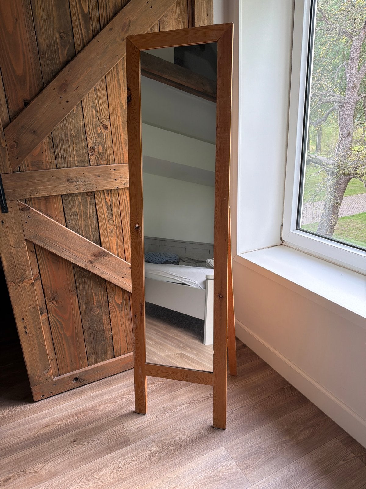 Passpiegel met standaard - Houten lijst, Ophalen, Minder dan 50 cm, Zo goed als nieuw, 150 tot 200 cm