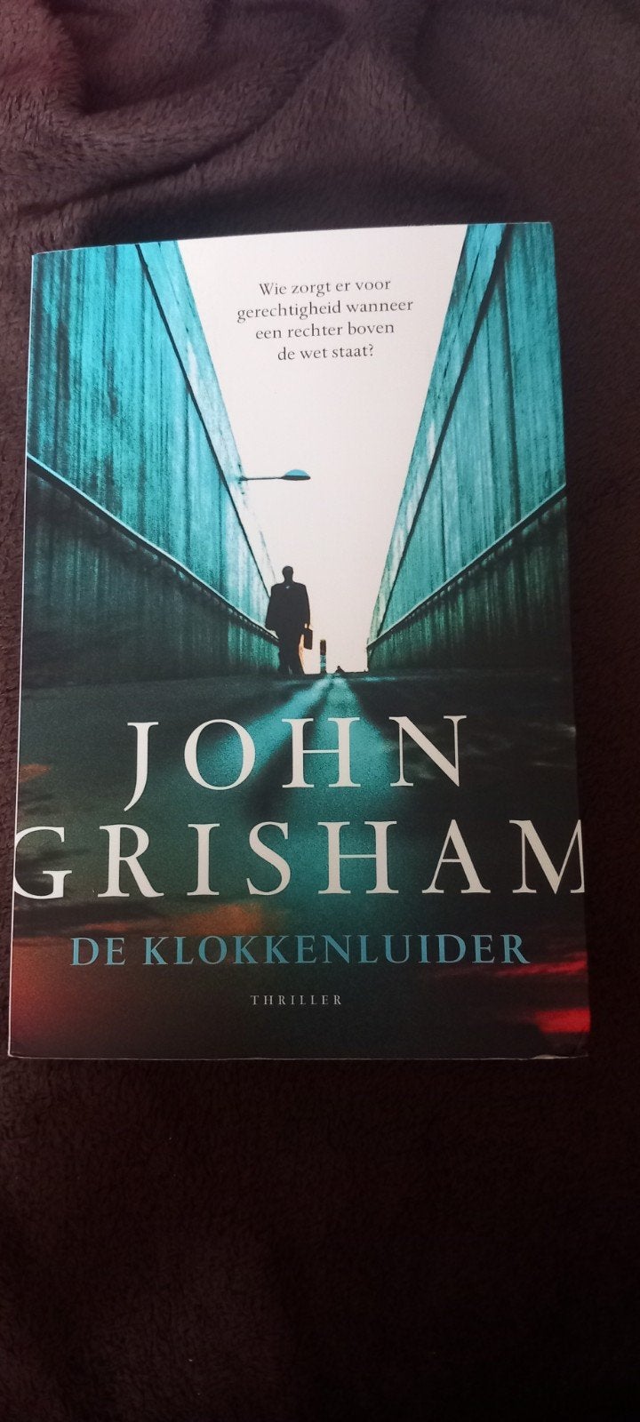 John Grisham - De Klokkenluider (Thriller), Ophalen of Verzenden, Gelezen, John Grisham