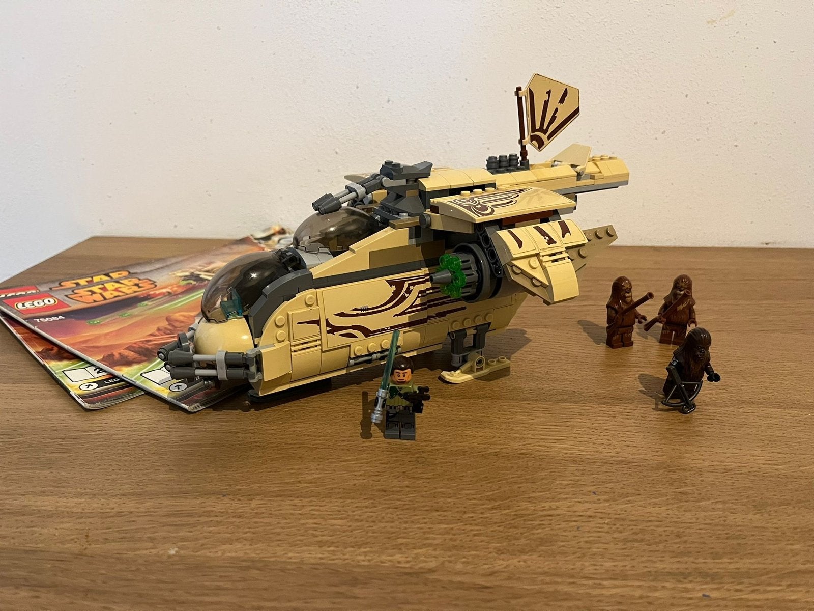 Lego Star Wars Wookiee Gunship (75084) met minifiguren, Ophalen of Verzenden, Zo goed als nieuw