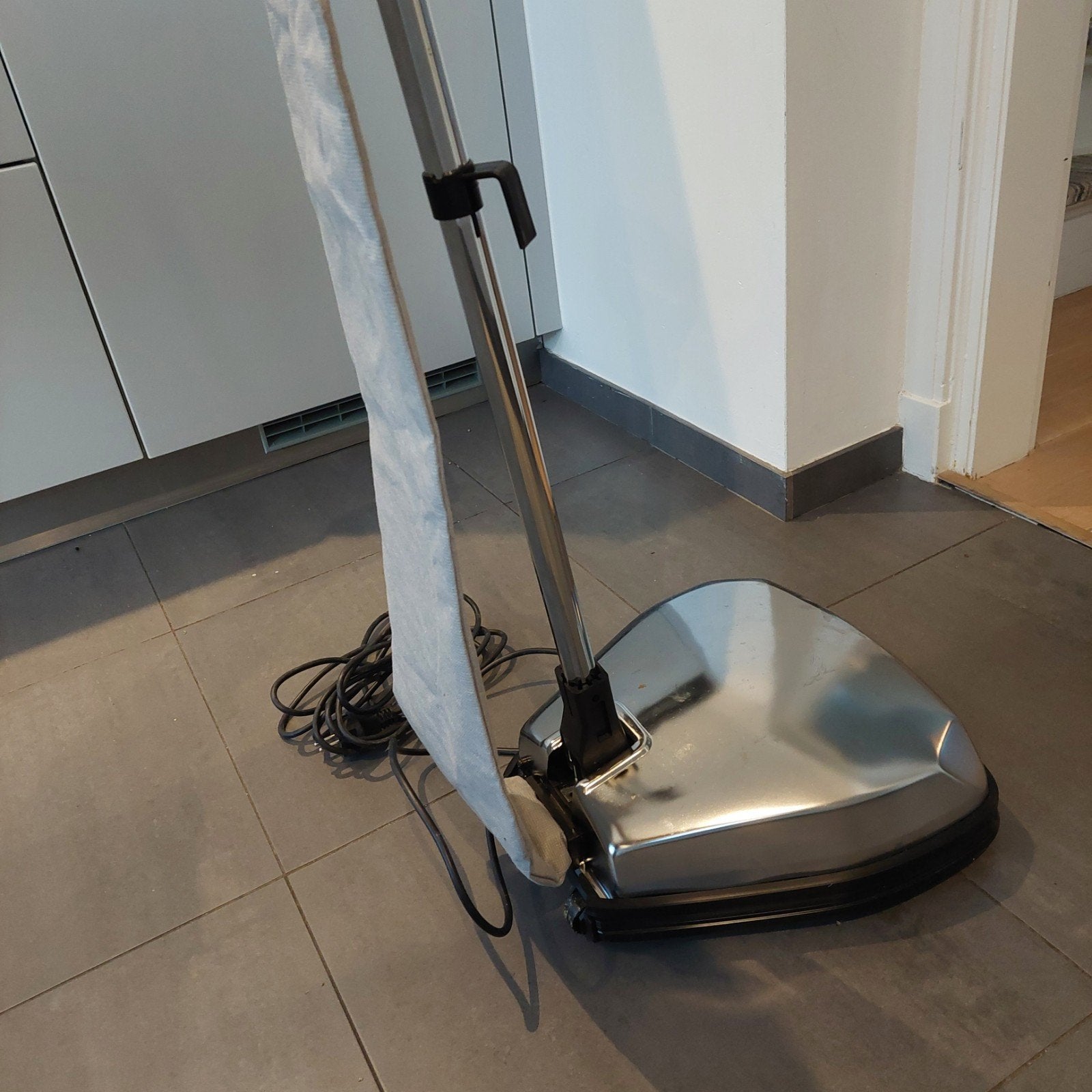 Boenmachine voor parket, Doe-het-zelf en Verbouw, Ophalen, Gebruikt