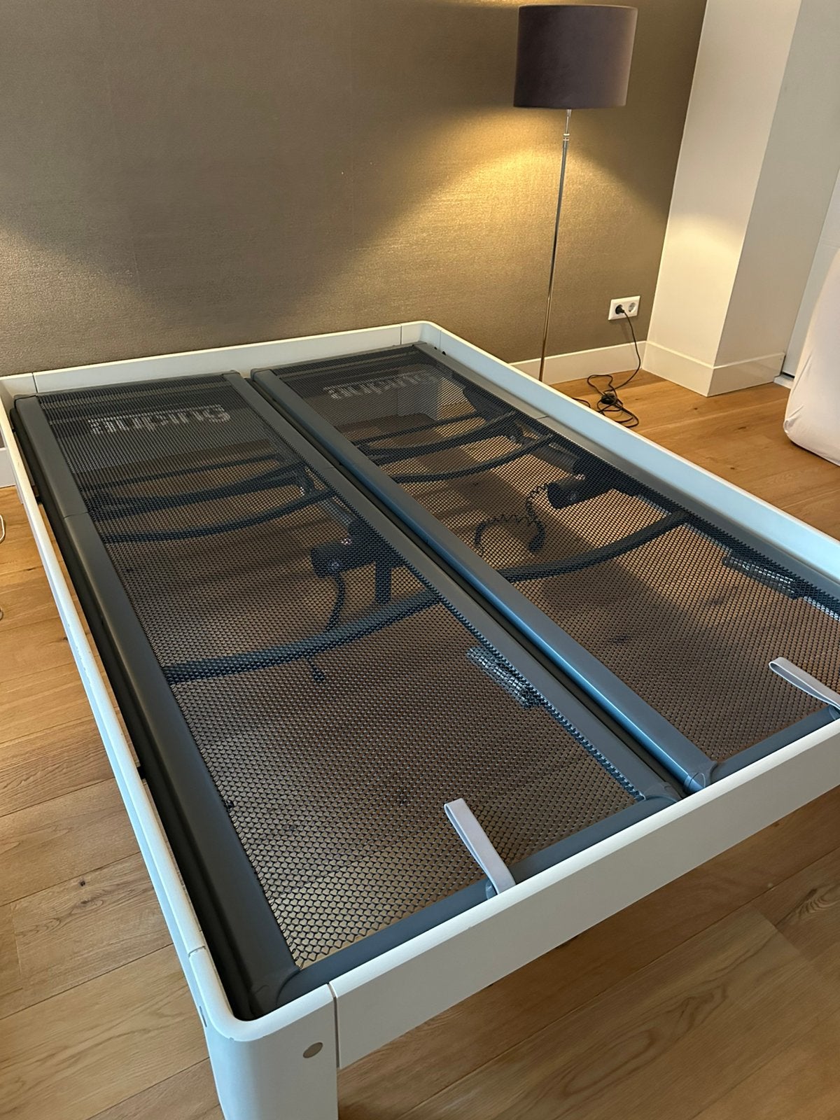 Auping Auronde 140 bij 200 automatisch hoofdeind, Ophalen, 90 cm, Eenpersoons, Wit