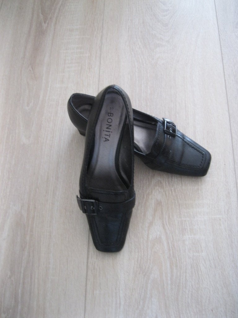 Bonita schoenen zwart leer 37 zgan  Nieuwprijs 69,90, Kleding | Dames, Schoenen met lage hakken, Verzenden, Zwart, Nieuw
