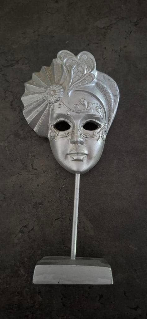 Klein masker zilver op sokkel venetiaans, Ophalen of Verzenden, Dier