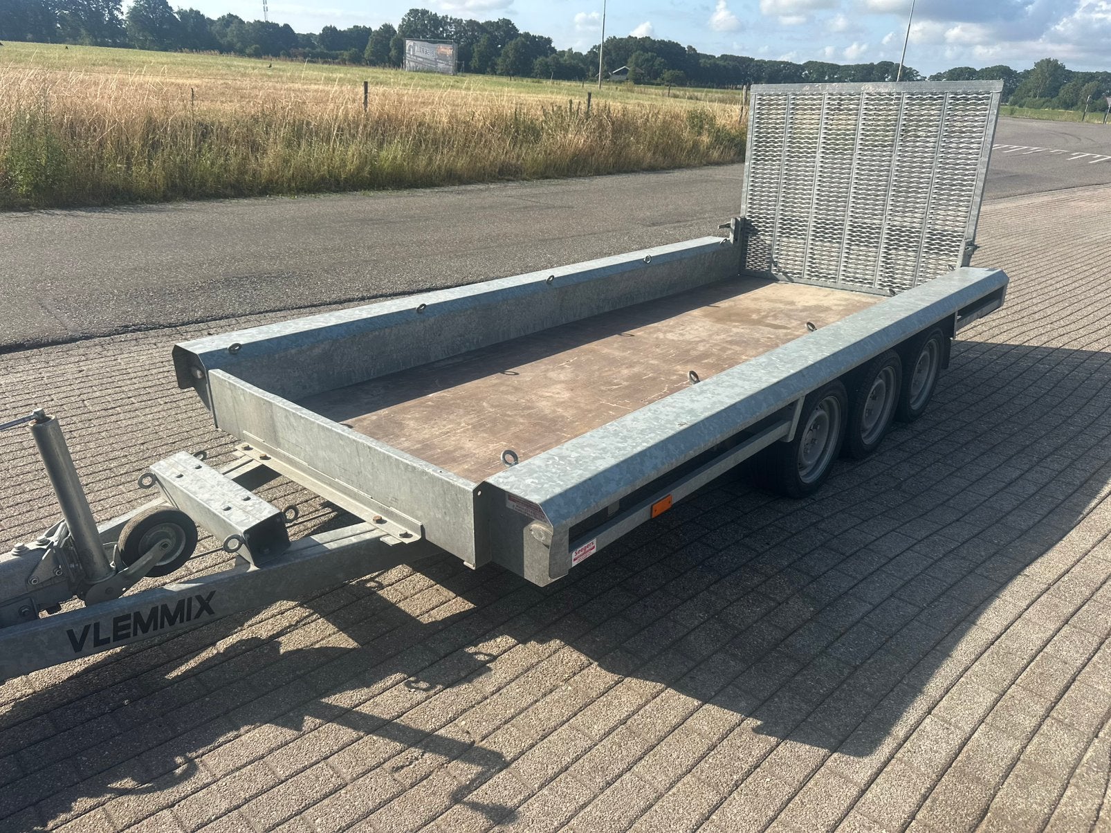 Mooie tridem Drieas machinetransporter !!, Auto diversen, Aanhangers en Bagagewagens, Ophalen of Verzenden, Zo goed als nieuw