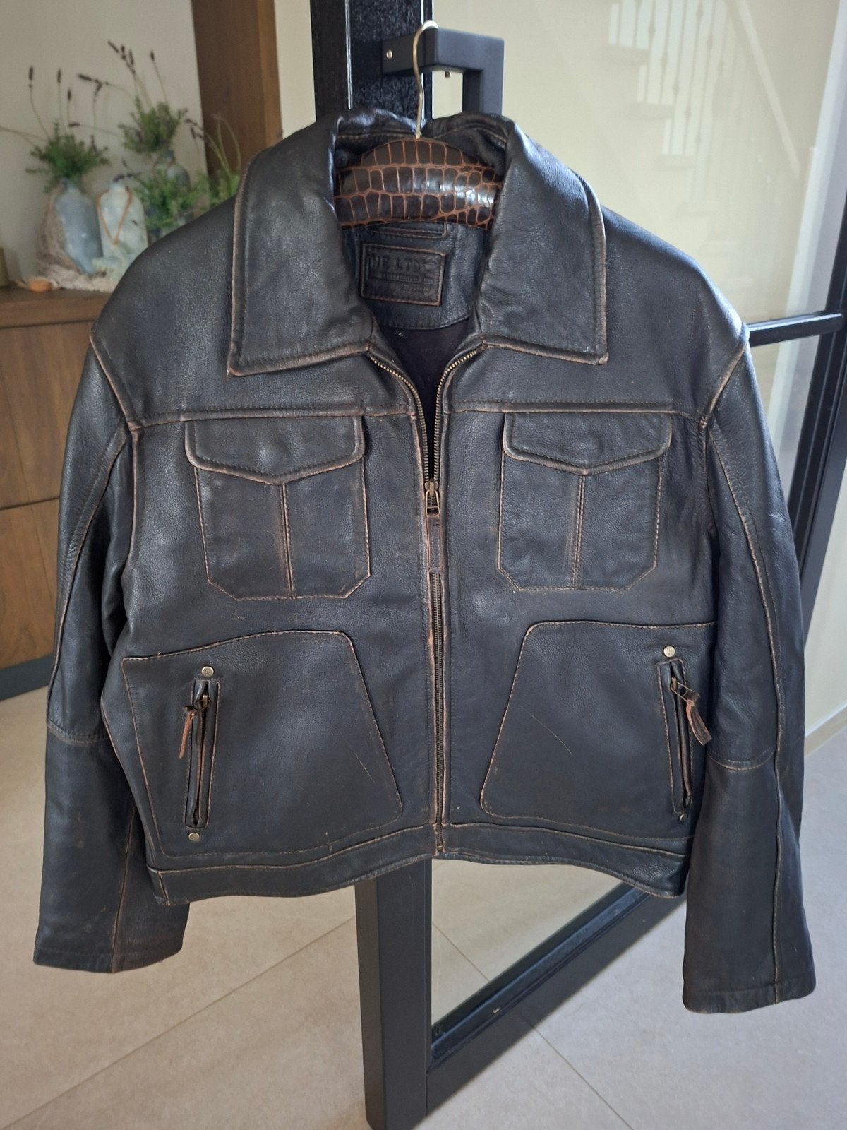 Leren jas merk WE LTD, maat L, weinig gedragen, Ophalen, Maat 52/54 (L), Bruin, WLD