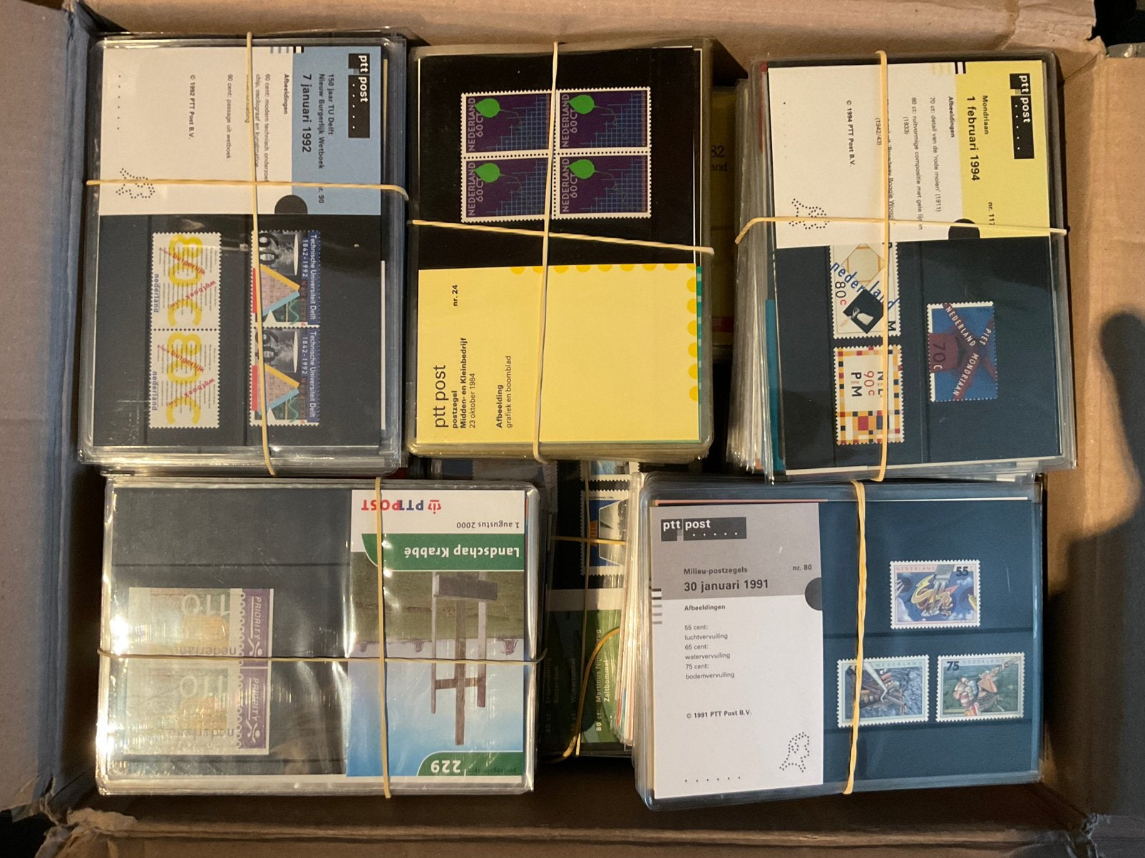 1000 postzegelmapjes, Postzegels en Munten, Ophalen