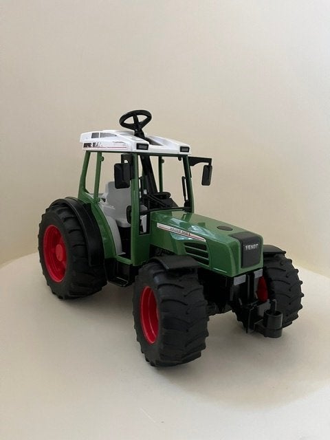Bruder tractor Fendt 209s met laadbak, Verzenden, Zo goed als nieuw