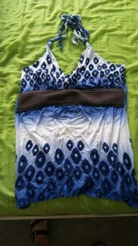 Top halter model blauw wit maat 42 valt klein, Kleding | Dames, Tops, Maat 38/40 (M), Blauw, Ophalen of Verzenden, Zo goed als nieuw