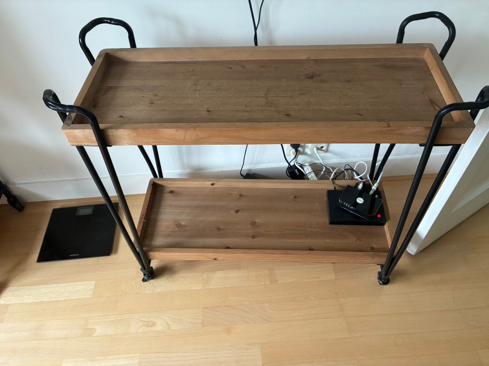 Woood trolley Zoe, Huis en Inrichting, Ophalen, 50 tot 100 cm, Rond, Zo goed als nieuw