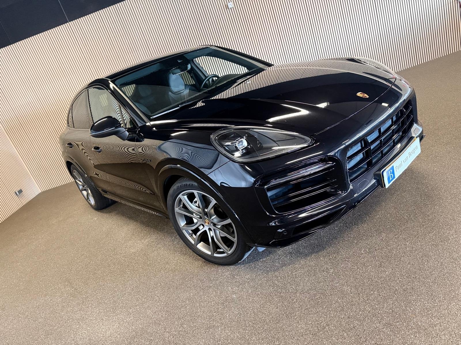 Porsche Cayenne Coupé 3.0 E-Hybrid SPORT DESIGN-LUCHTVERING, Auto's, Gebruikt, 2995 cc, Zwart, Bedrijf