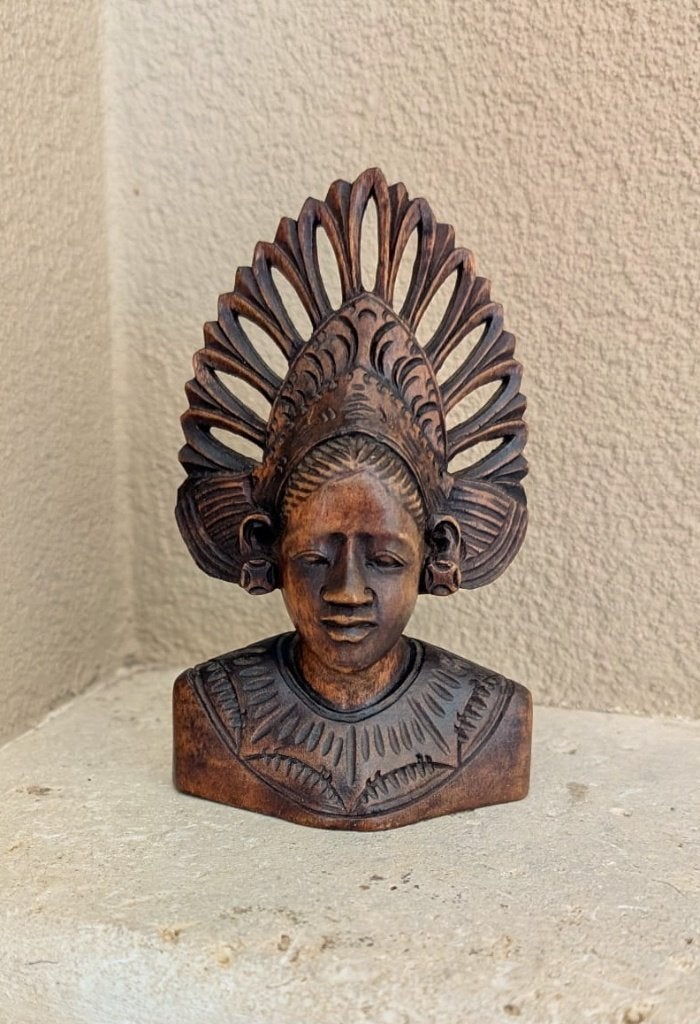 Bustebeeldje Sri Dewhi houtsnijwerk, Antiek en Kunst, Houtsnijwerk, Minder dan 20 cm, Ophalen of Verzenden, Hout