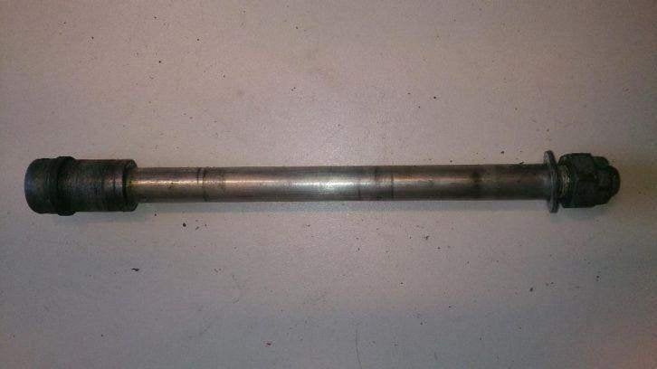 Kawasaki Z305 vooras KZ305CSR voor as KZ305 z305 wielas wiel, Ophalen of Verzenden, Gebruikt