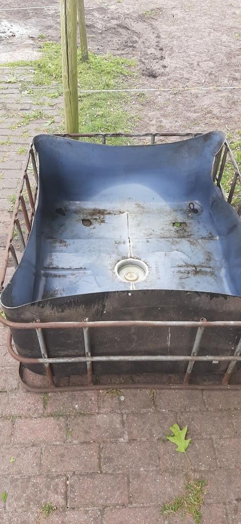 Slowfeeder, voerbak hooibak, Ophalen