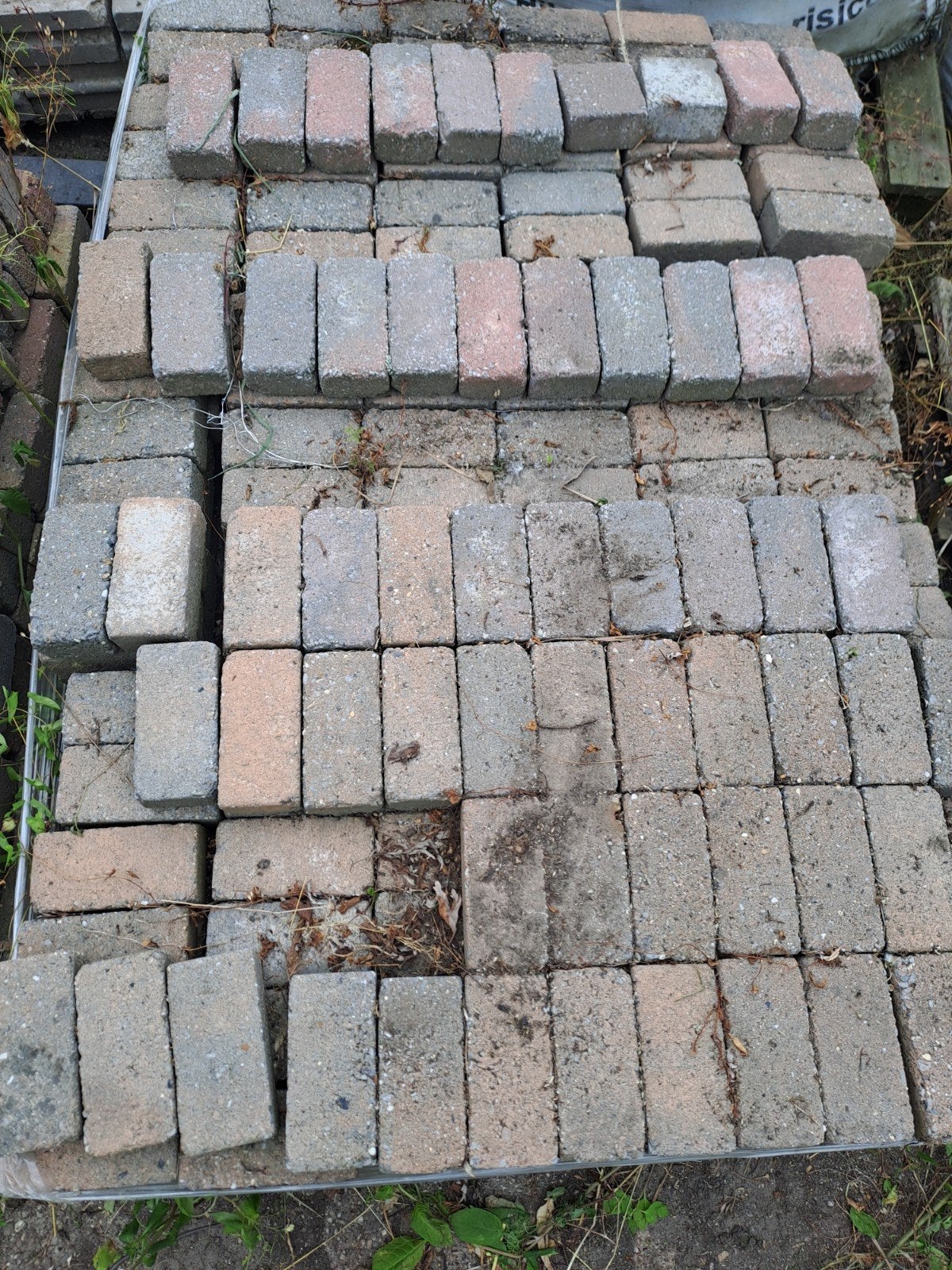 Ruim 8 m² IJsseltjes - Gebruikte beton Klinkers, Tuin en Terras, Tegels en Klinkers, Ophalen, Overige materialen, Gebruikt, Klinkers