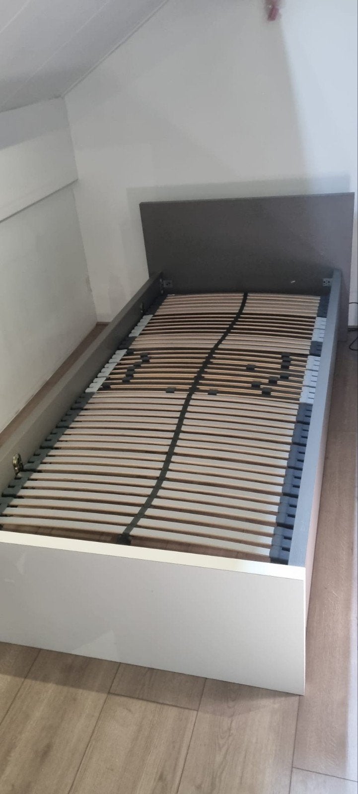 Eenpersoonsbed met lattenbodem en matras, Ophalen, Gebruikt, 90 cm, Eenpersoons