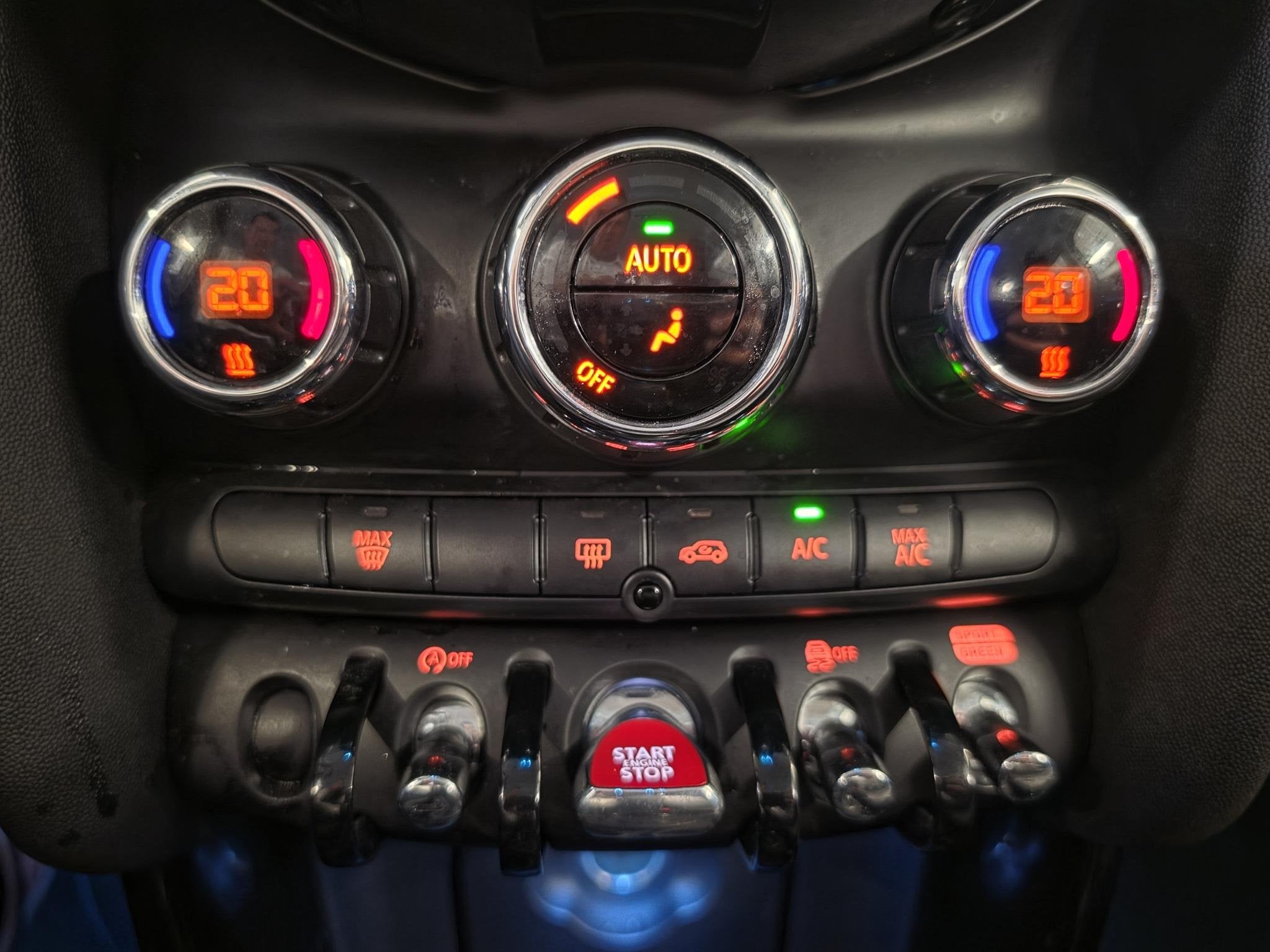 MINI Cooper 1.5 Classic Navigatie | Climate Control | Apple, 136 pk, Gebruikt, Met garantie (alle), Leder en Stof