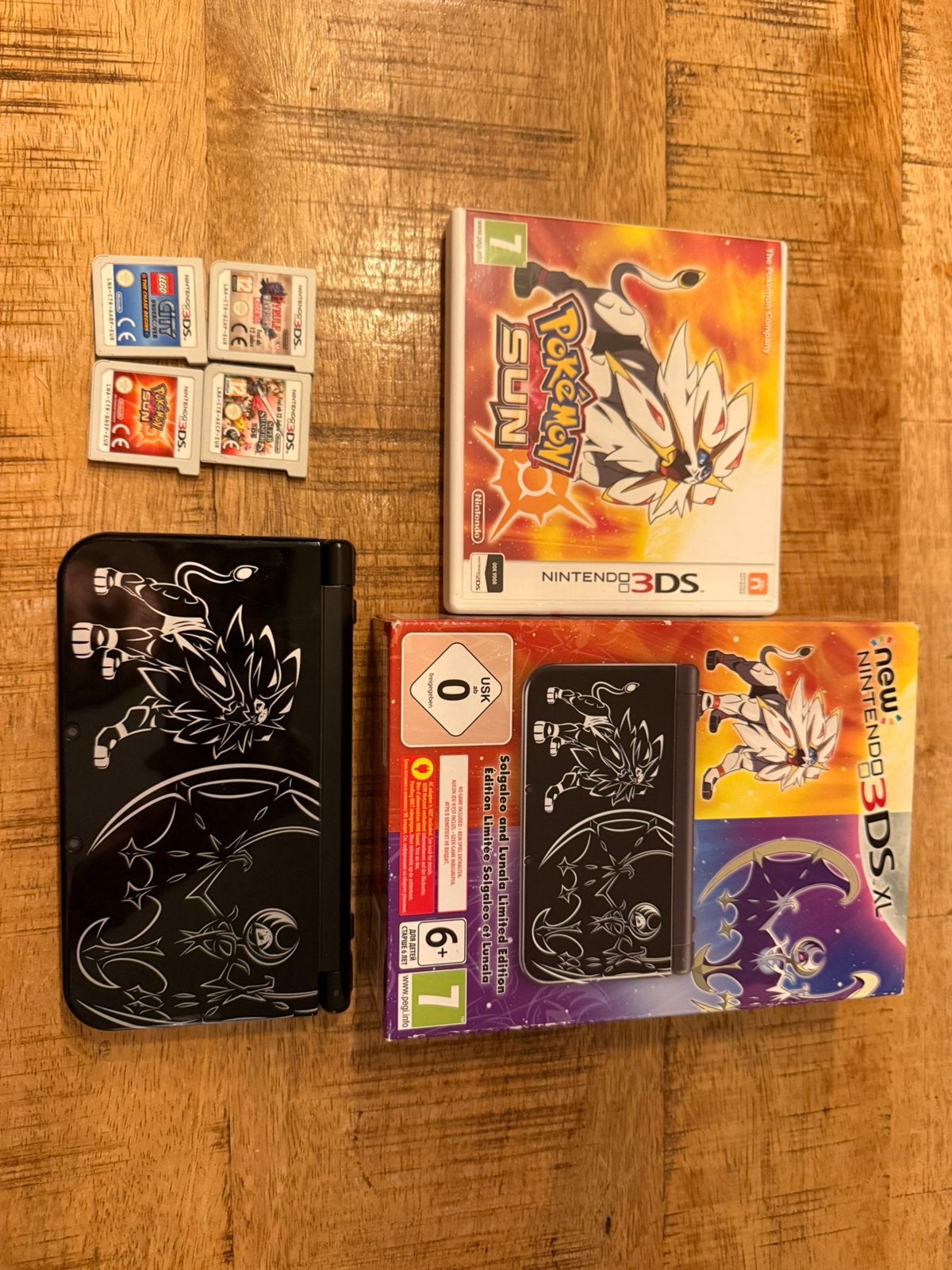 Nintendo New 3DS XL Solgaleo & Lunala Limited Edition, Ophalen of Verzenden, Zo goed als nieuw, 3DS