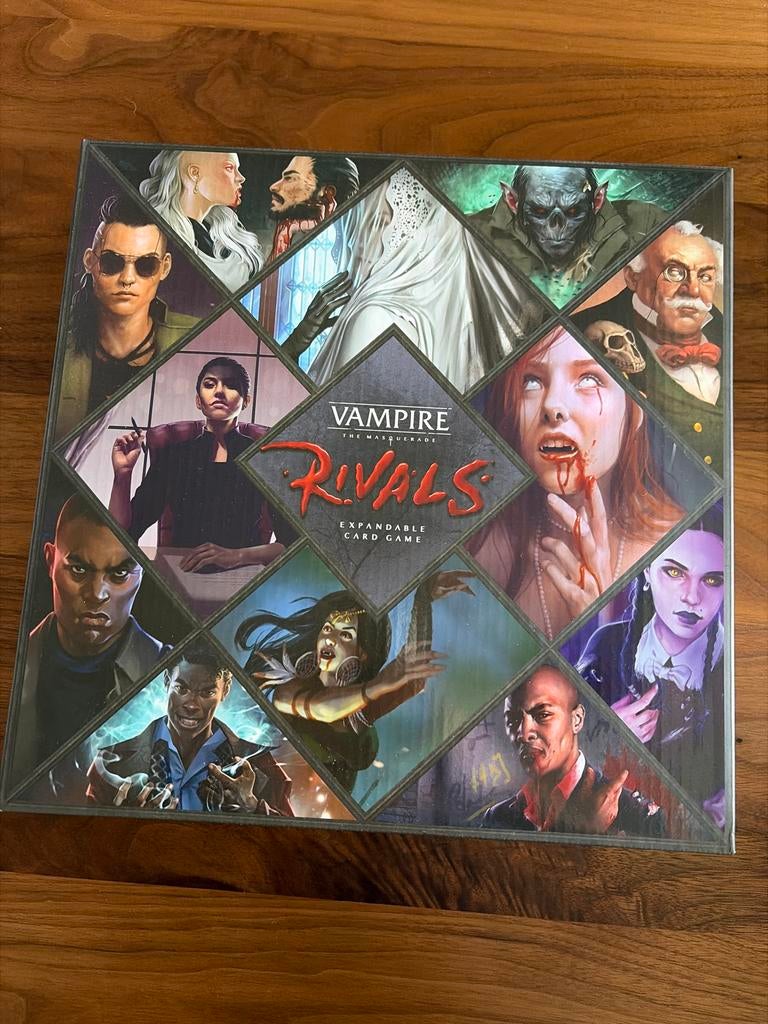 Vampire: The Masquerade Rivals + Uitbreidingen, Een of twee spelers, Ophalen of Verzenden, Zo goed als nieuw