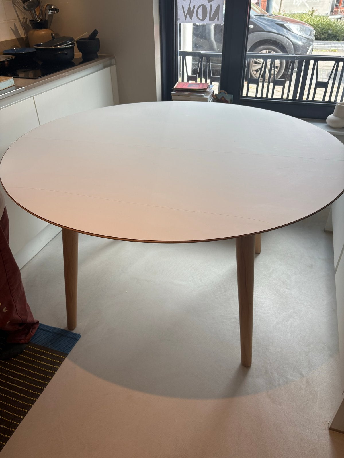 Sav&Økse Olger Eettafel - 130cm Beuken Fenix Wit, Ophalen, 100 tot 150 cm, Rond, Zo goed als nieuw