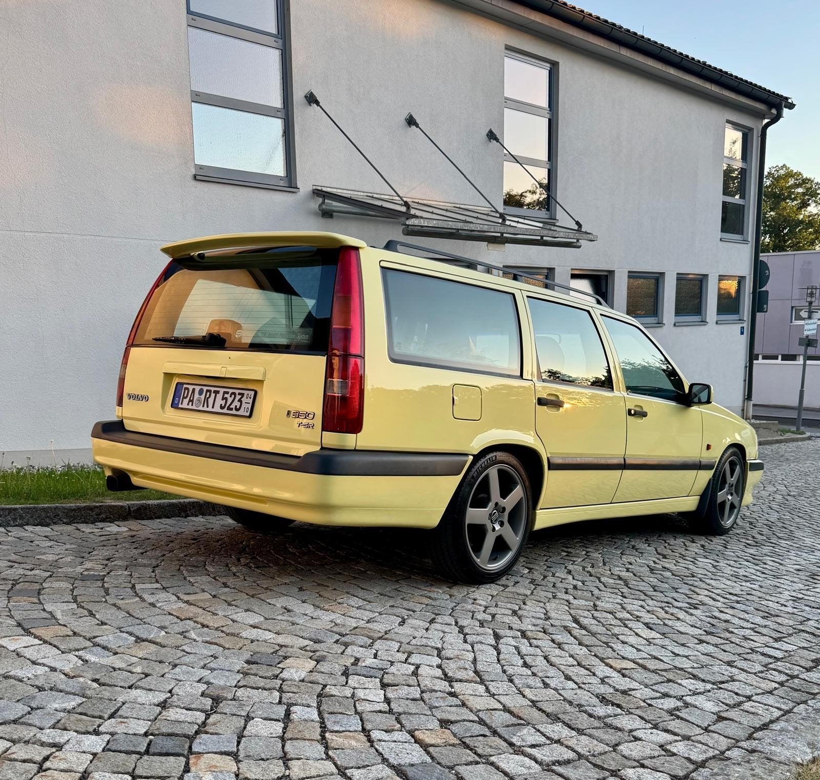 Volvo 850 T-5R Cream Yellow, Auto's, Lederen bekleding, Zwart, Alcantara, Geel