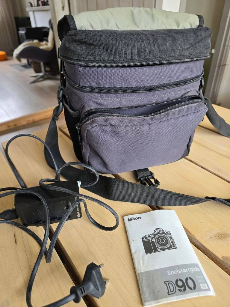 Nikon D90 Spiegelreflexcamera met 30-105mm lens en tas, Ophalen of Verzenden, Zo goed als nieuw, Spiegelreflex, Nikon