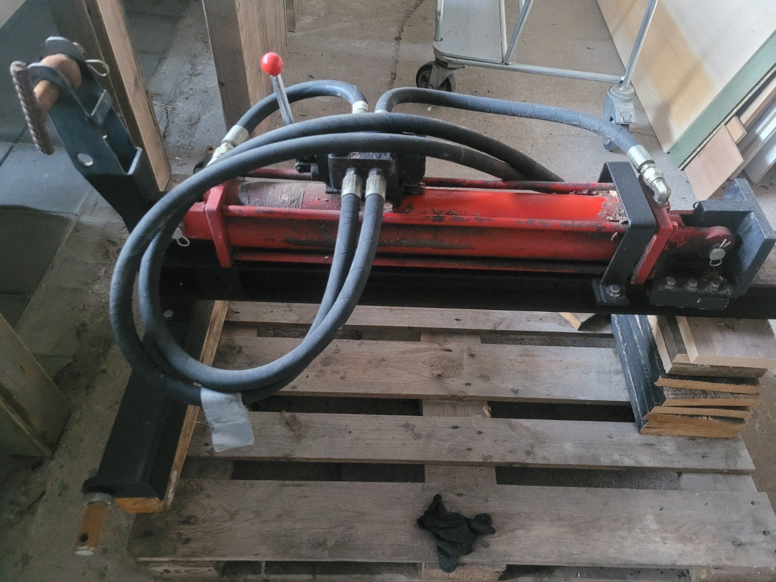 Hydraulische houtklover voor tractor, Ophalen, Gebruikt, Liggend