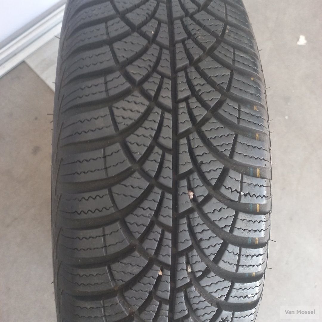 GoodYear UltraGrip 9+ 175/65/R15 84H, Gebruikt, 15 inch, -, 175 mm