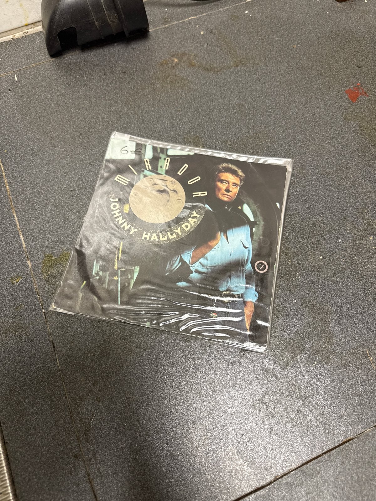 Johnny Hallyday - Mirador 7 inch vinyl single, Ophalen, Gebruikt, 7 inch, Pop