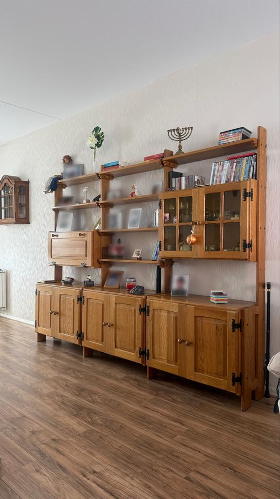 Massief eiken wandkast van Meubelfabriek Oisterwijk, Huis en Inrichting, Ophalen, 250 tot 300 cm, Gebruikt, 200 cm of meer