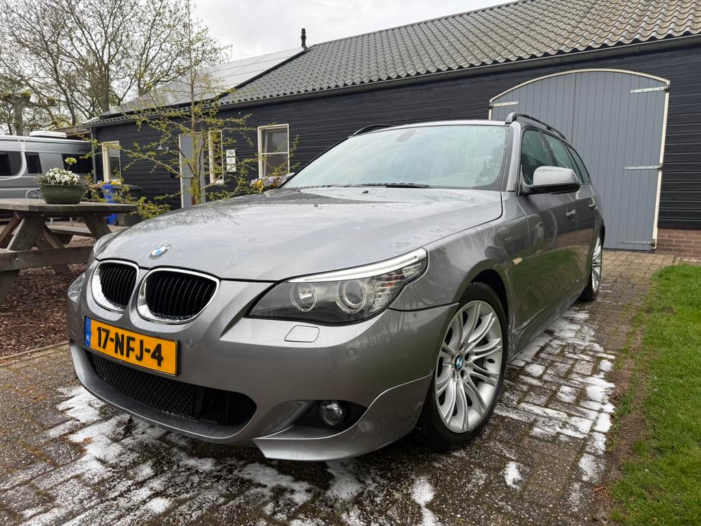 Defect! Youngtimer BMW 5-Serie 520 Touring 120KW AUT 2010, Auto's, BMW, Automaat, Achterwielaandrijving, Zwart, 4 cilinders