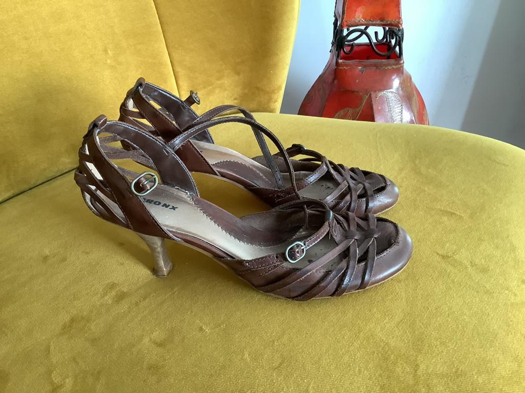 Pumps sandalen van Bronx te koop leer, Pumps, Bruin, Ophalen of Verzenden, Zo goed als nieuw